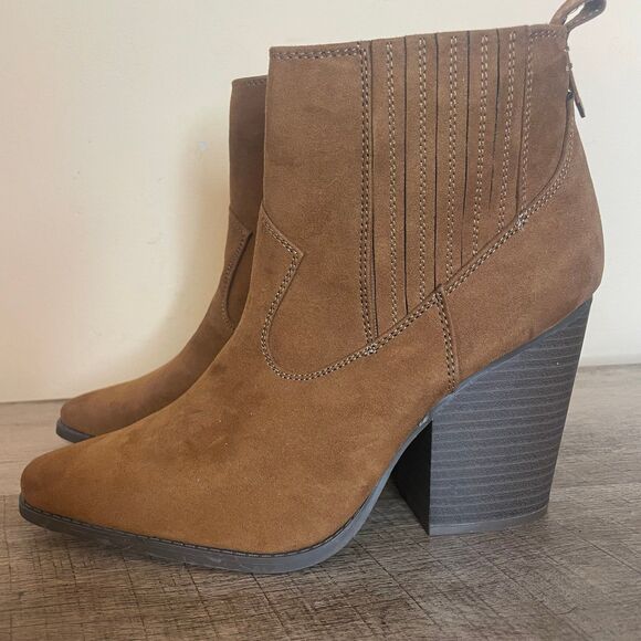 Altar'd State Shoes - Size US 9W Arula by altar’d state ankle boots women’s